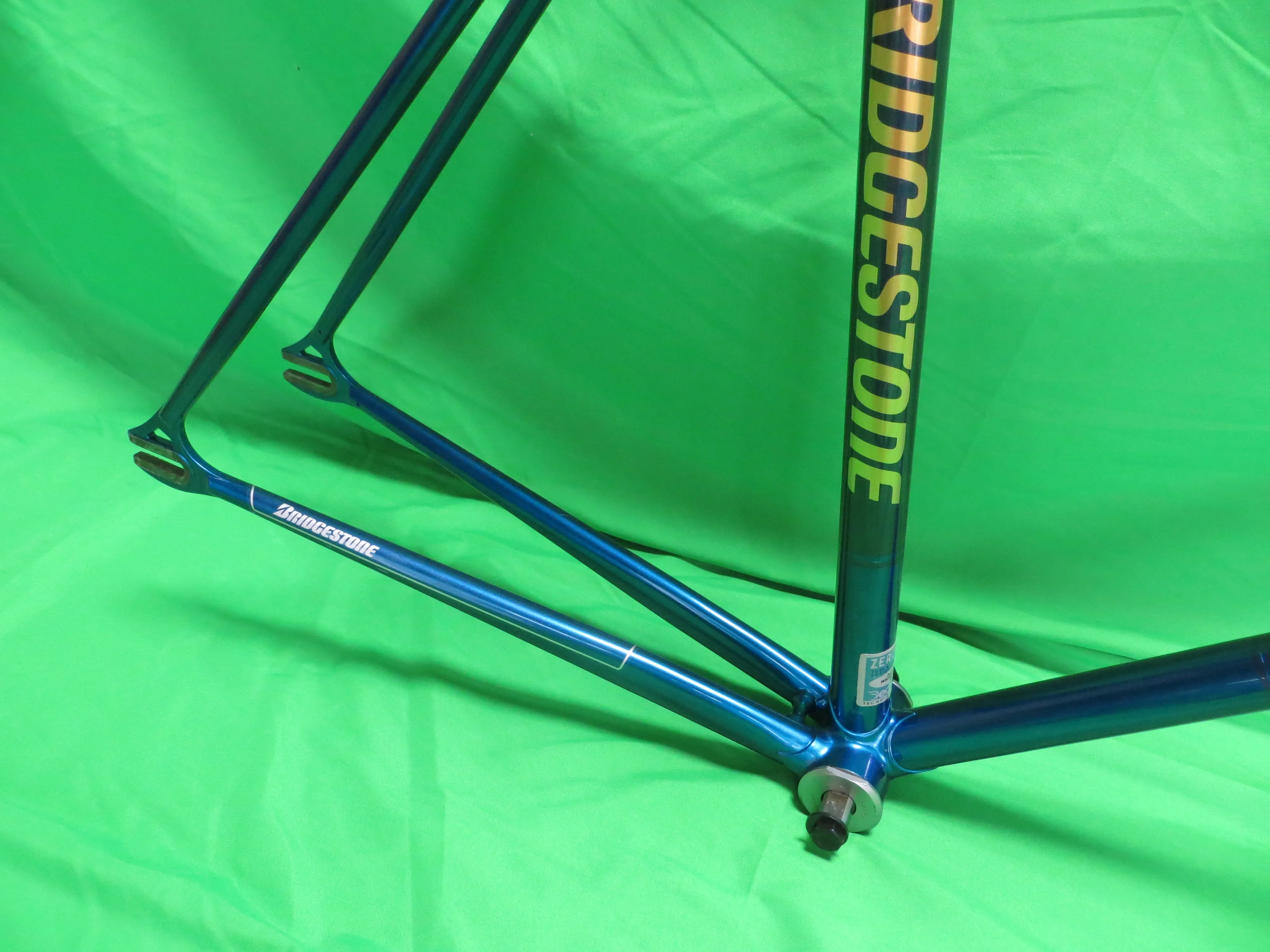 Bridgestone Dedacciai Zero Uno  // Deep Blue Metallic // 52cm