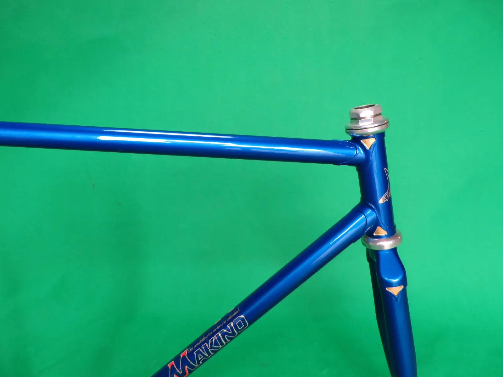 Makino  // Deep Blue Metallic with Clear Black Fade // 53cm